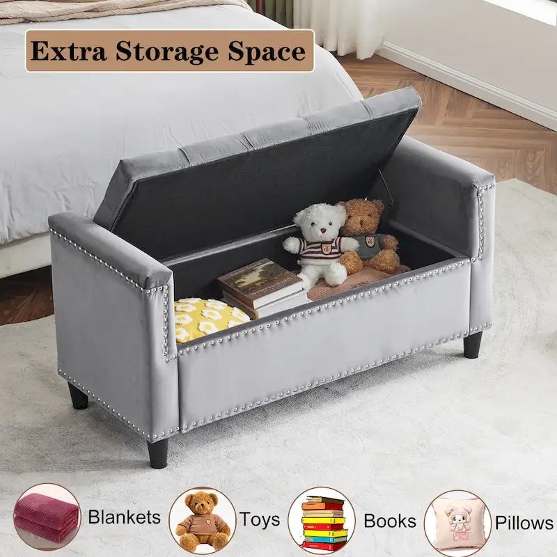 Banc de rangement capitonné boutonné en velours Queen avec accoudoirs et garniture cloutée
