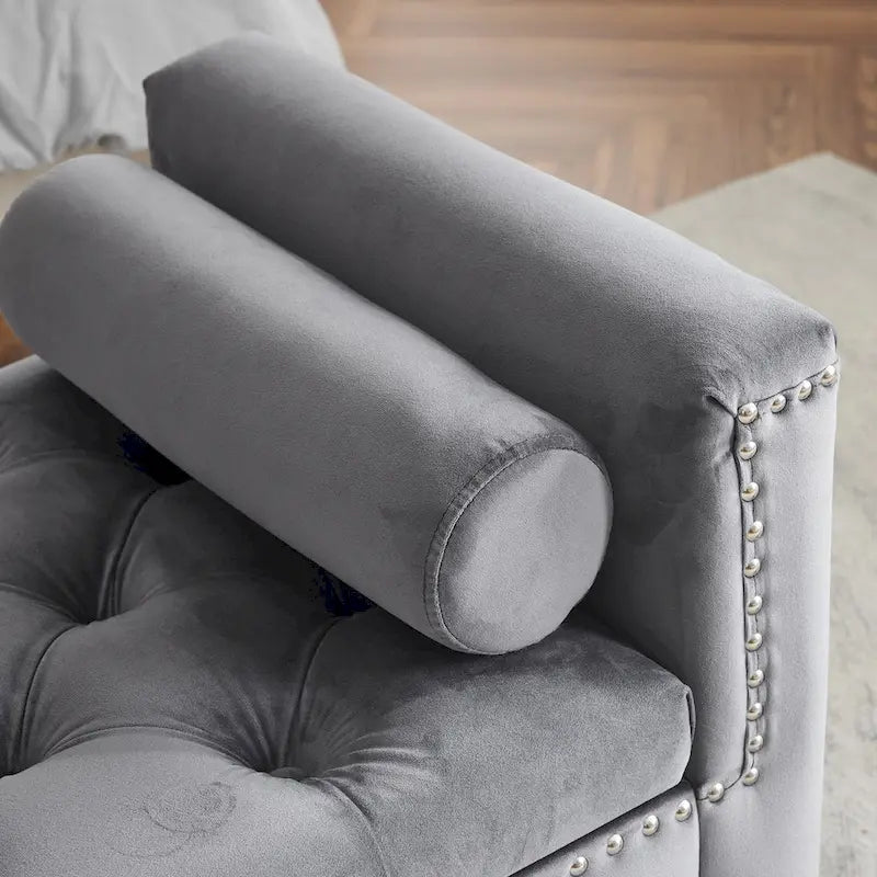 Banc de rangement capitonné boutonné en velours Queen avec accoudoirs et garniture cloutée