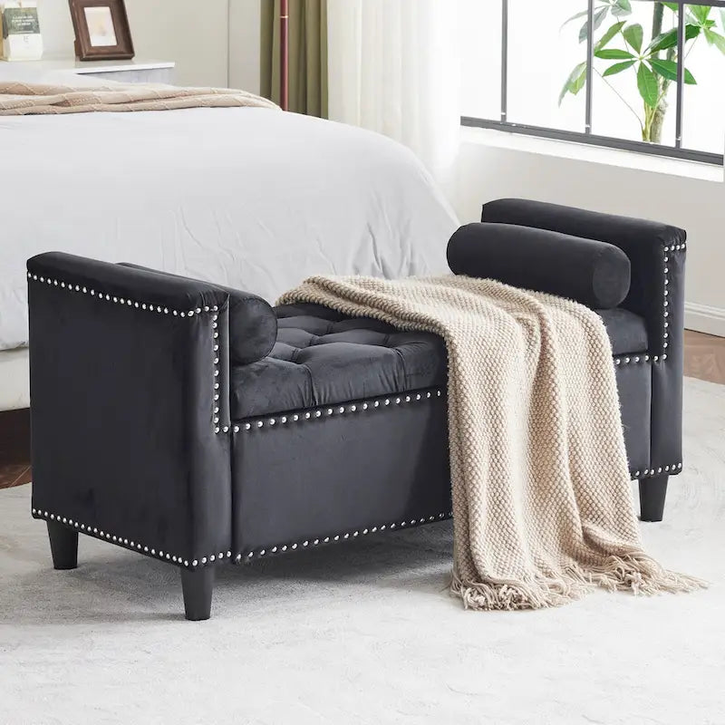 Banc de rangement capitonné boutonné en velours Queen avec accoudoirs et garniture cloutée