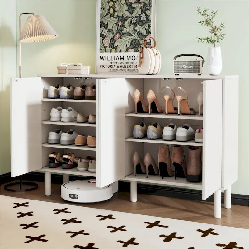 Meuble à chaussures avec 5 pieds en bois massif, buffet avec portes cannelées, meuble de rangement à 4 portes avec étagères réglables