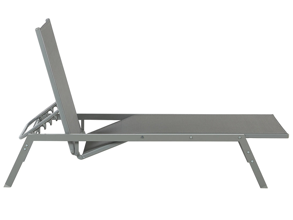 Chaise longue en métal gris