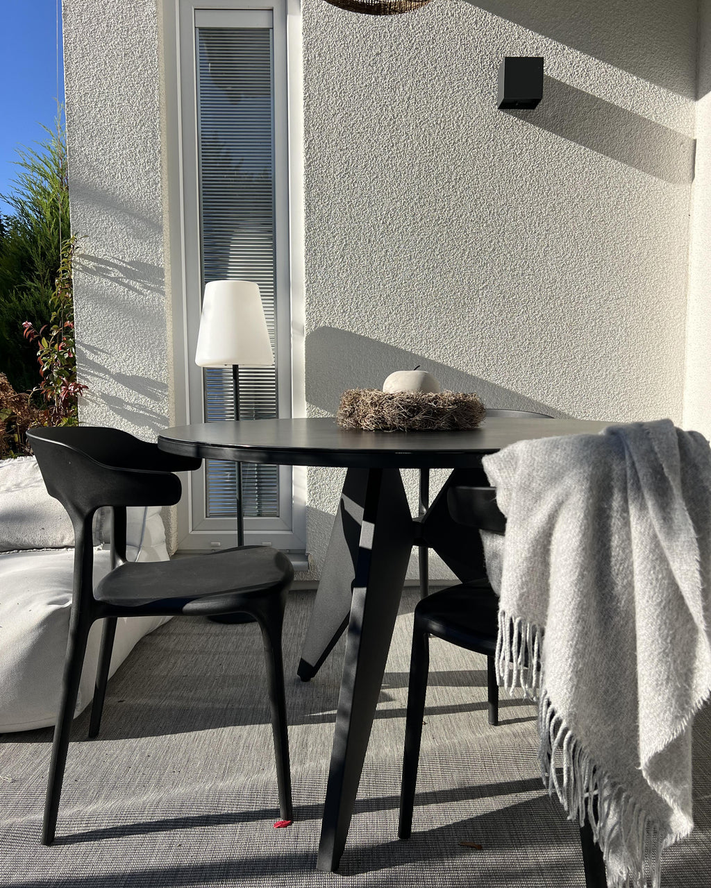 Table de salle à manger de jardin 83 cm 110 cm Verre Noir