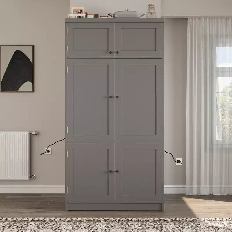 Grand meuble de garde-manger de cuisine avec prises électriques, grand placard autoportant avec support pour micro-ondes, tiroirs, étagères, casiers à vin et étagère de porte