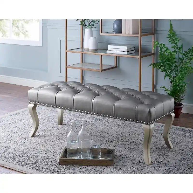 Banc capitonné avec garniture cloutée