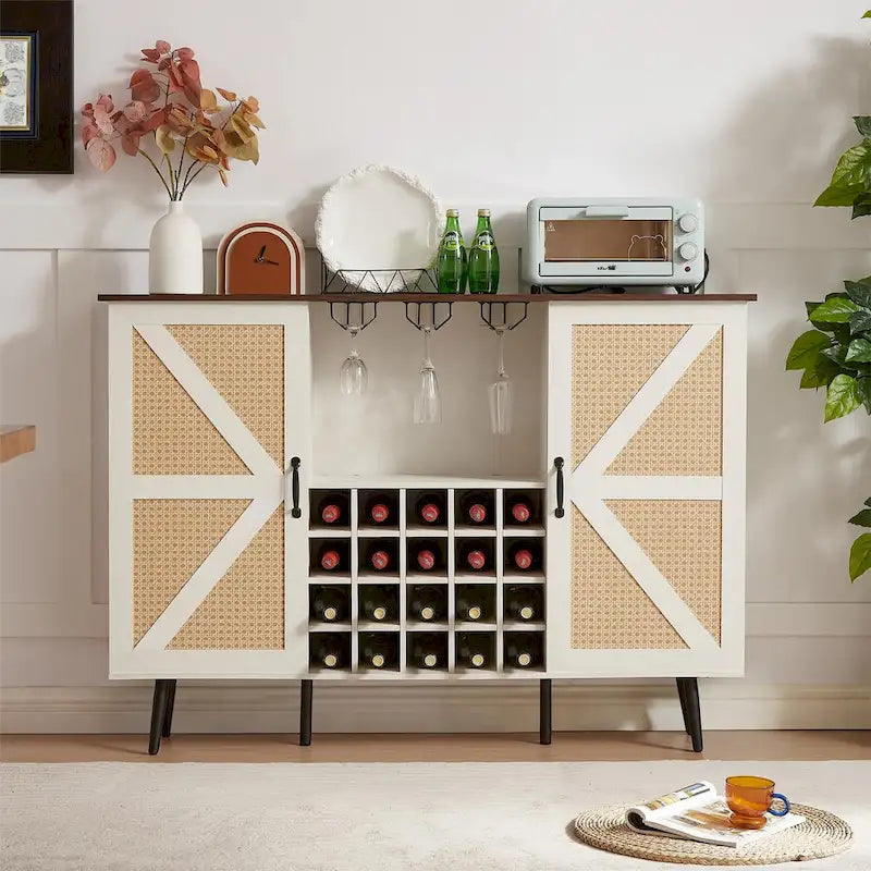 Meuble de rangement rustique en bois avec porte-bouteilles et porte-verres à vin