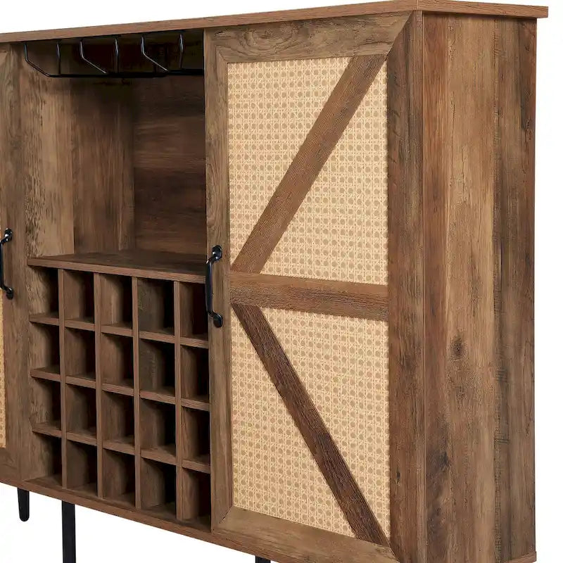 Meuble de rangement rustique en bois avec porte-bouteilles et porte-verres à vin