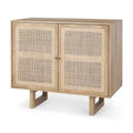 Meuble d'appoint Grier en bois massif brun clair avec portes en rotin