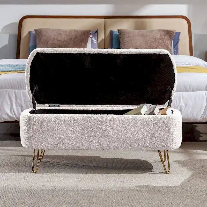 Banc de rangement ottoman pour bout de lit avec pieds dorés, banc d'entrée moderne en fausse fourrure ivoire rembourré avec rangement