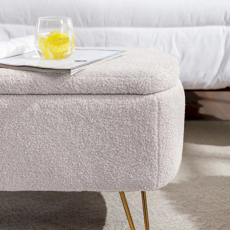 Banc de rangement ottoman pour bout de lit avec pieds dorés, banc d'entrée moderne en fausse fourrure ivoire rembourré avec rangement