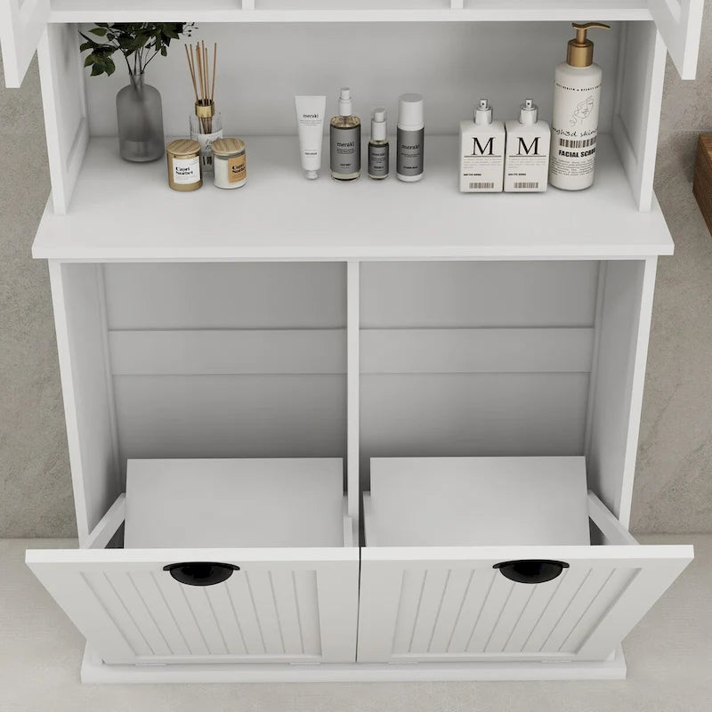Meuble de salle de bain haut blanc avec panier à linge sale inclinable à deux compartiments et 2 étagères réglables