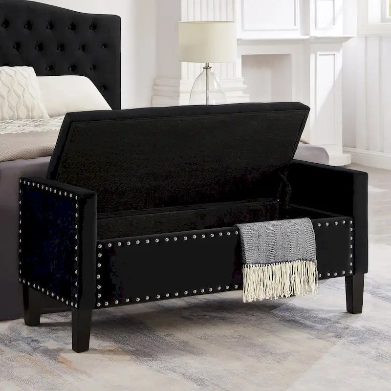 Banc de rangement capitonné GEITIN avec boutons touffetés et garniture cloutée