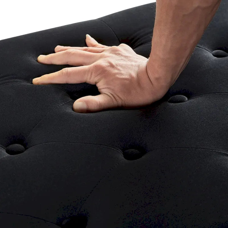 Banc de rangement capitonné GEITIN avec boutons touffetés et garniture cloutée