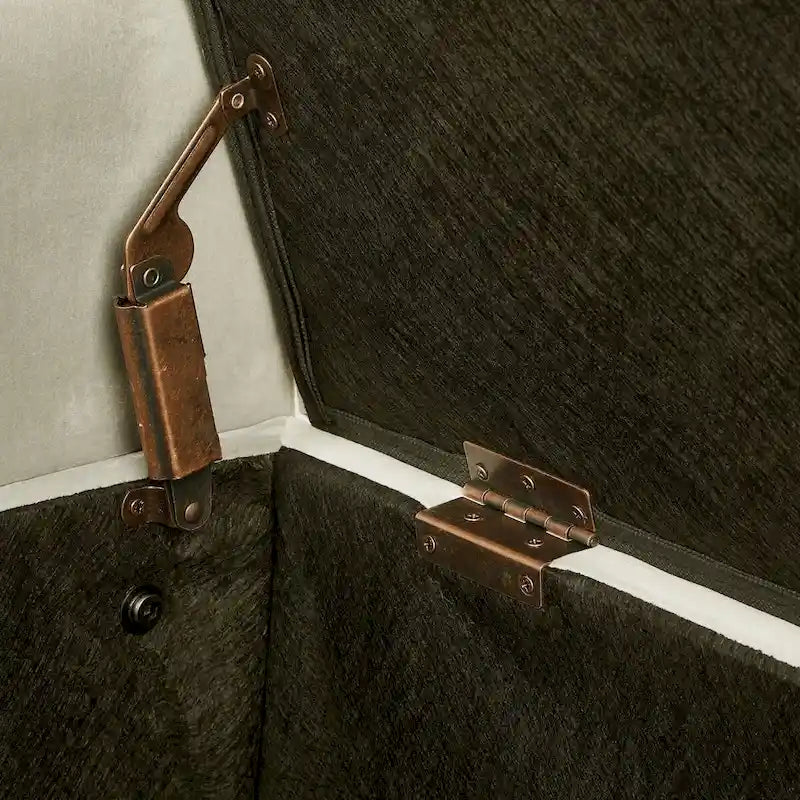 Banc de rangement capitonné GEITIN avec boutons touffetés et garniture cloutée