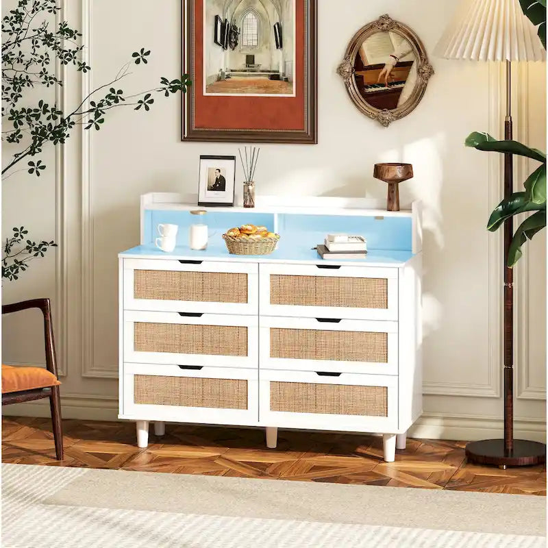 43.316-Commode de rangement en rotin à tiroirs Commode en rotin avec lumières LED et prise de courant, pour chambre, salon