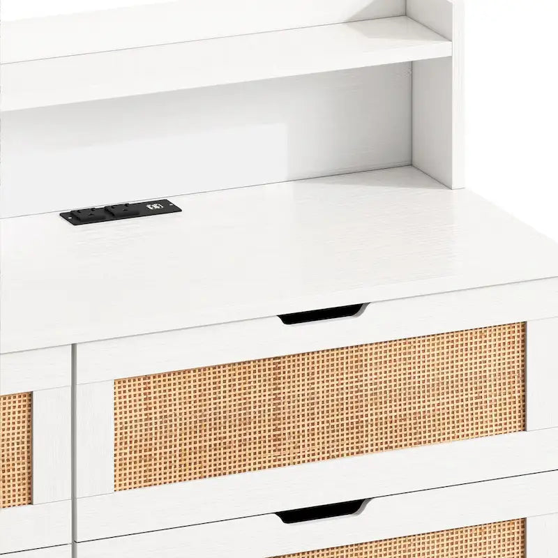 43.316-Commode de rangement en rotin à tiroirs Commode en rotin avec lumières LED et prise de courant, pour chambre, salon