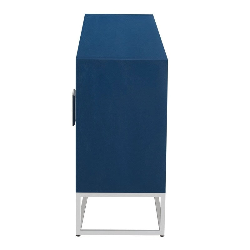 Meuble de style "Luxe Léger" avec pieds de support uniques et étagères réglables, convient pour les salons et les couloirs.