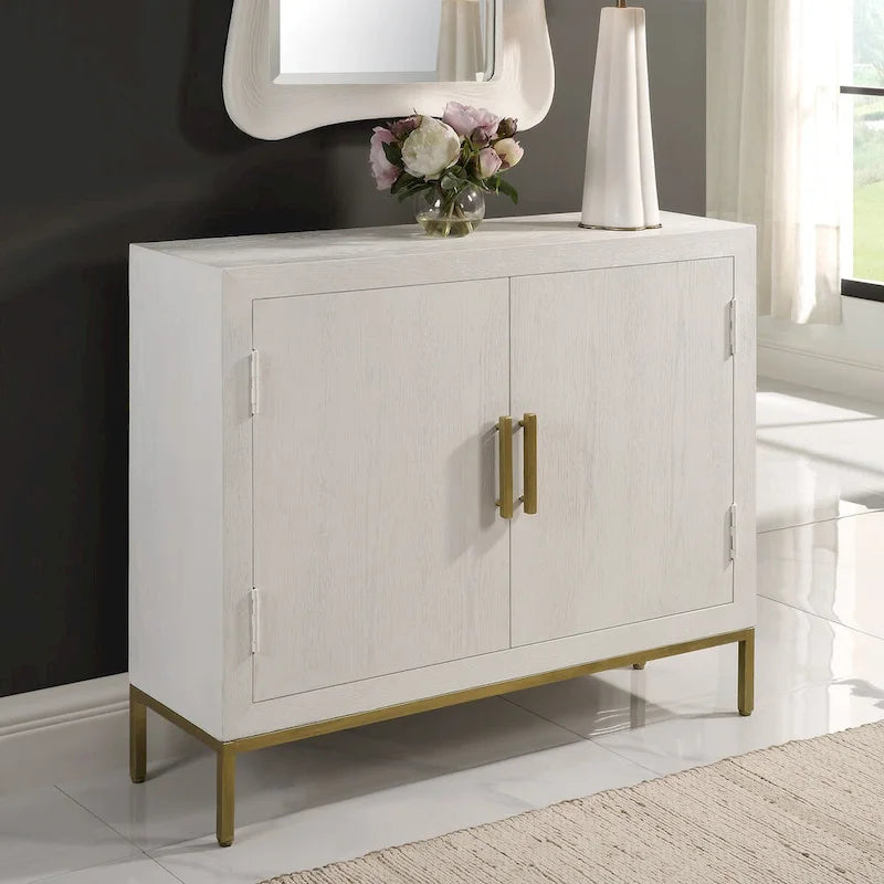 Meuble bas Uttermost Front Range blanc à 2 portes – 40,25 larg. x 34 haut. x 13 prof.