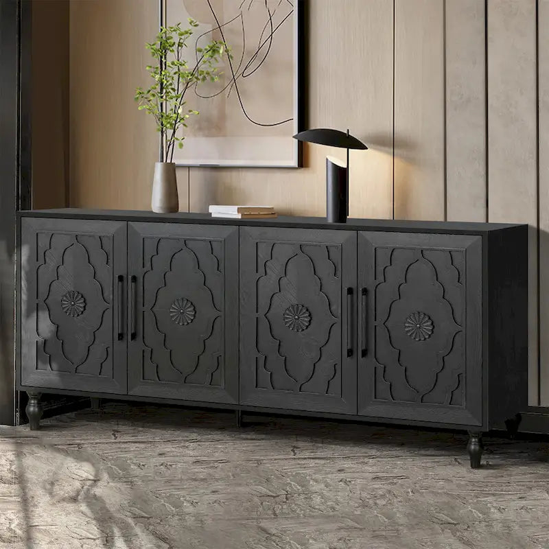 Grand meuble de rangement avec portes sculptées motif floral