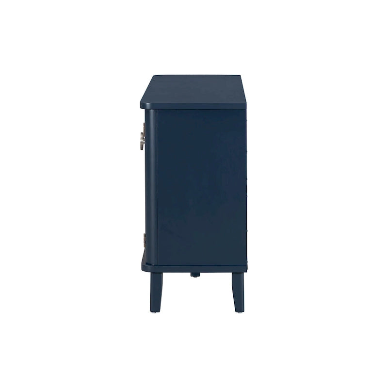 Armoire en placage de frêne de Mandchourie, sobre et pleine d'atmosphère