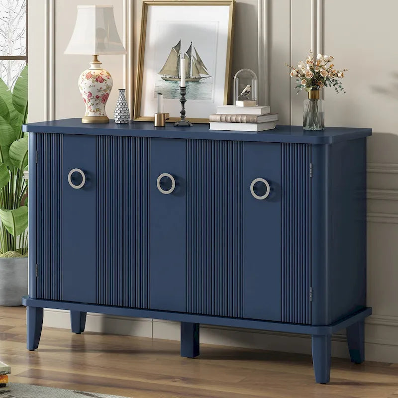 Armoire en placage de frêne de Mandchourie, sobre et pleine d'atmosphère