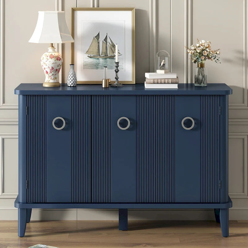 Armoire en placage de frêne de Mandchourie, sobre et pleine d'atmosphère