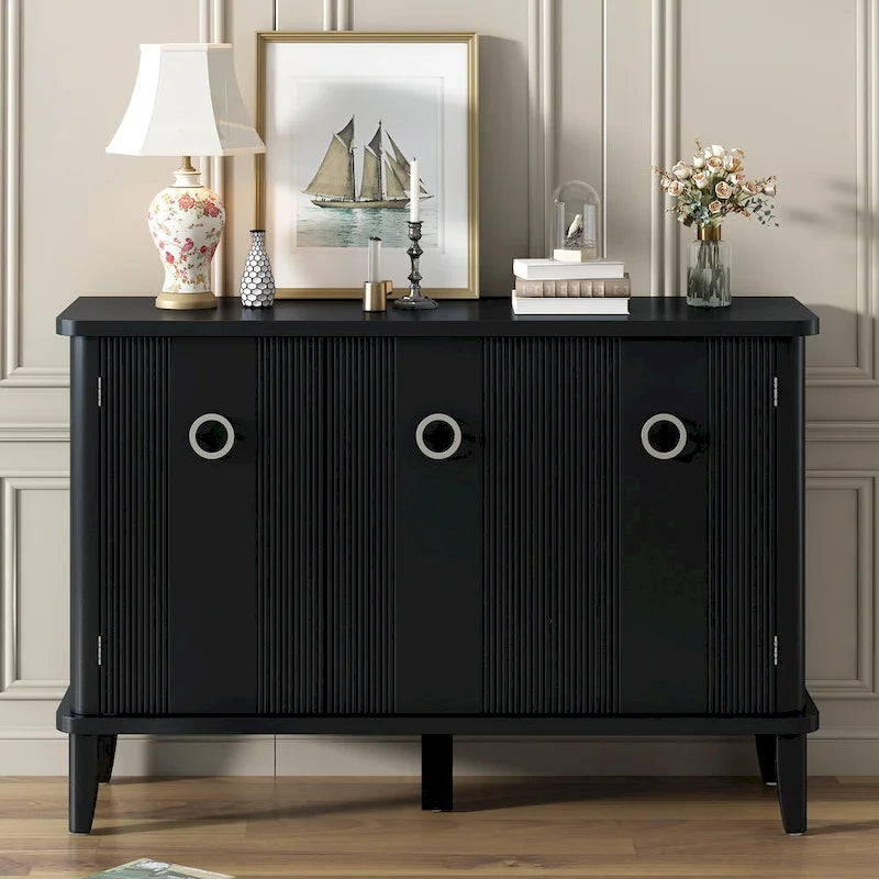 Armoire en placage de frêne de Mandchourie, sobre et pleine d'atmosphère