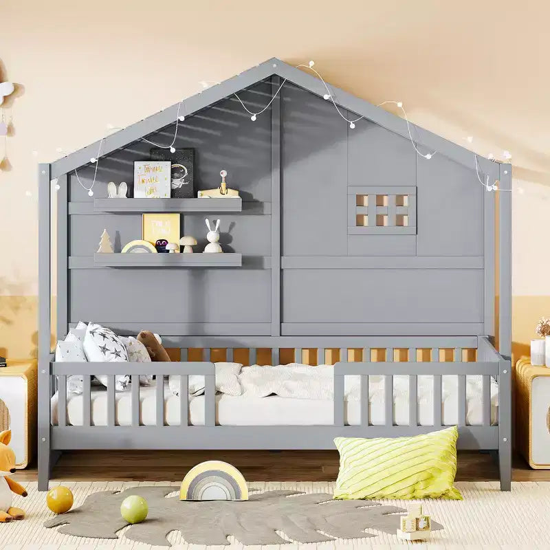 Lit cabane double avec étagères de rangement et barrières, cadre de lit Montessori en bois pour enfants avec fenêtre et bande lumineuse scintillante