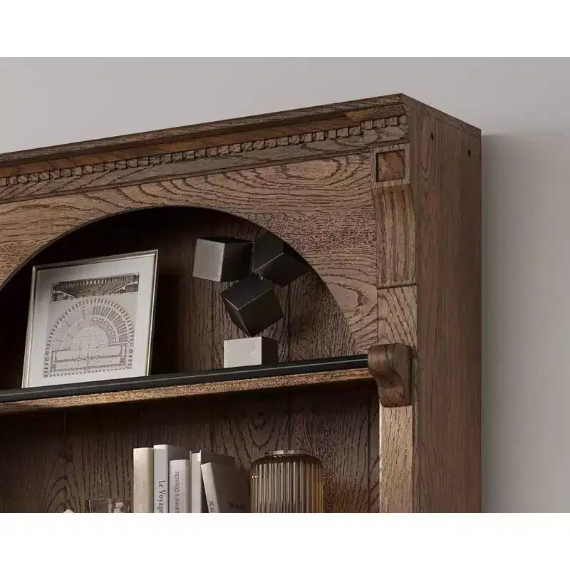 94 Bibliothèque haute traditionnelle en bois avec rangement Collection Stratton Marron - Martin Furniture